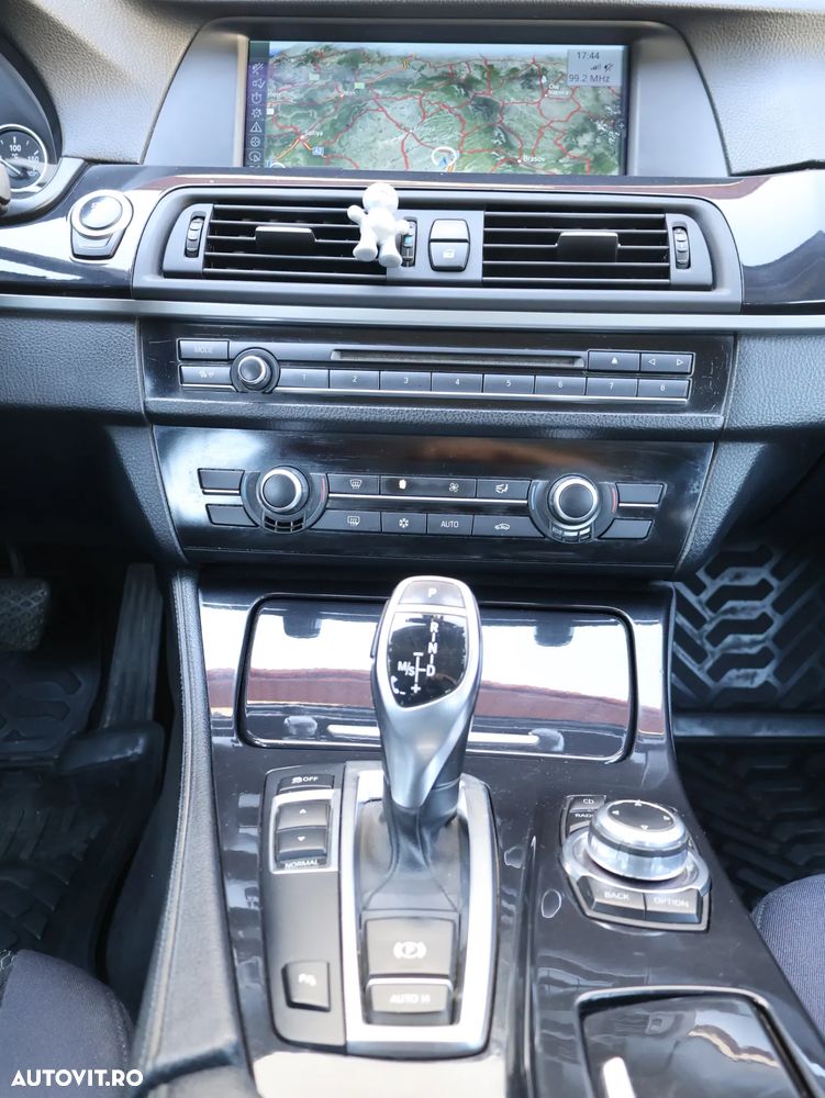 BMW Seria 5 520d - 6