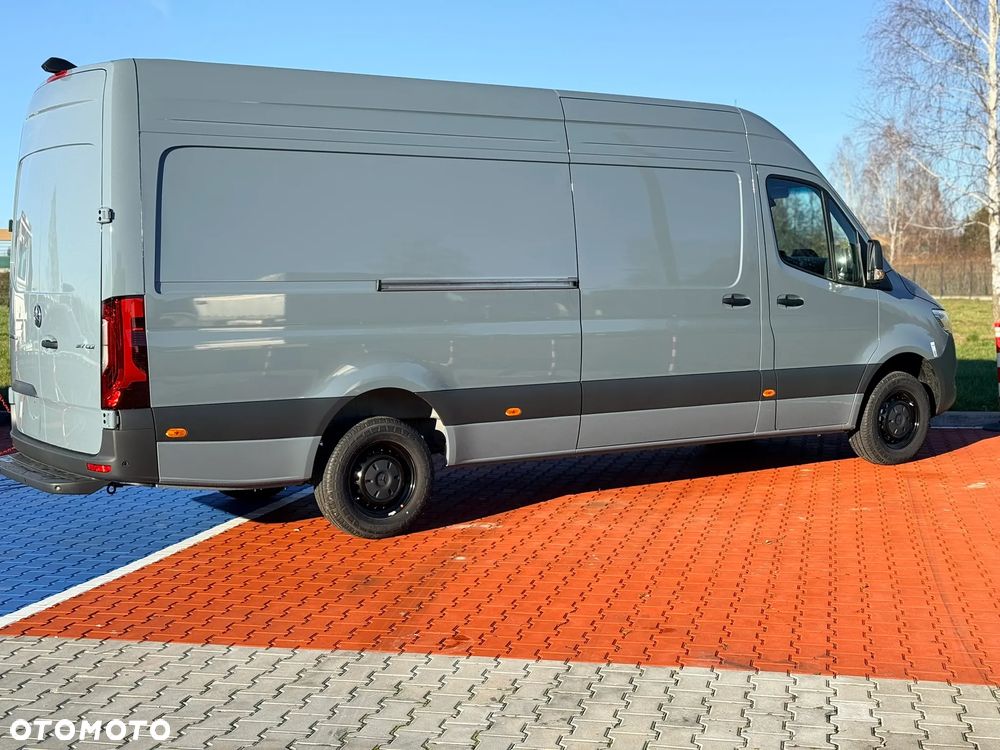 Mercedes-Benz Sprinter - 4