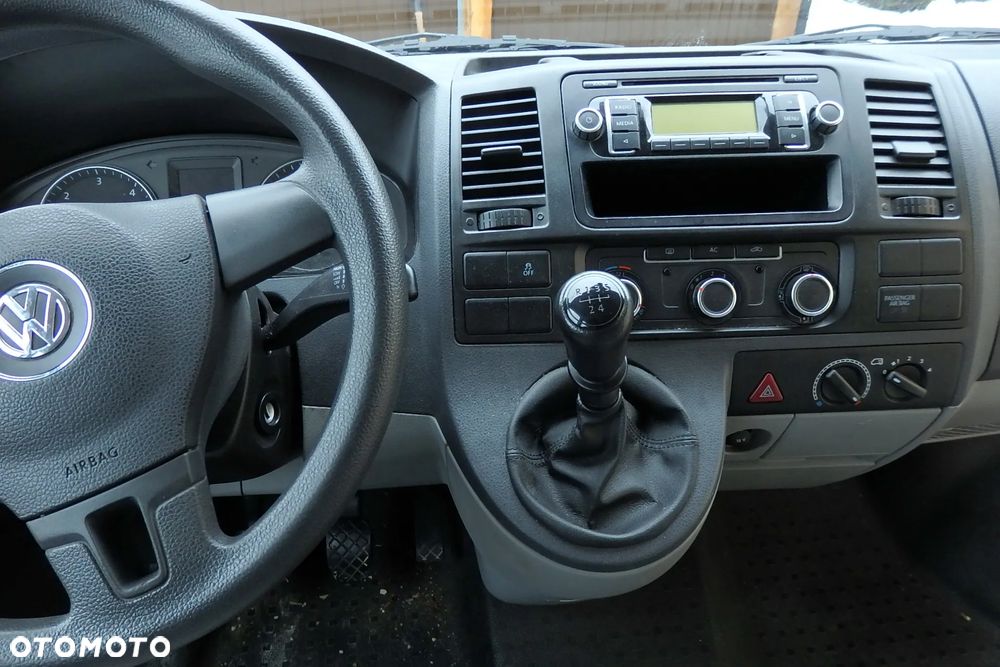 Volkswagen Transporter - 18