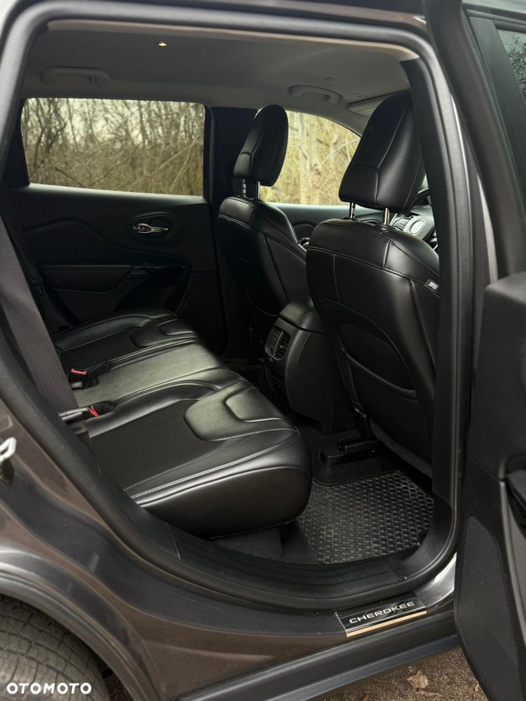 Jeep Cherokee 2.0 GME Active Drive I Limited - 11