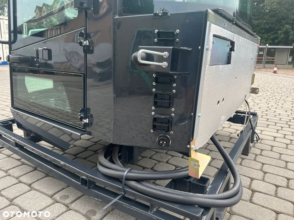 KABINA  MINI KOPARKA ŁADOWARKA Schäffer SK31 BOBCAT GIANT AVANT 11787netto - 9
