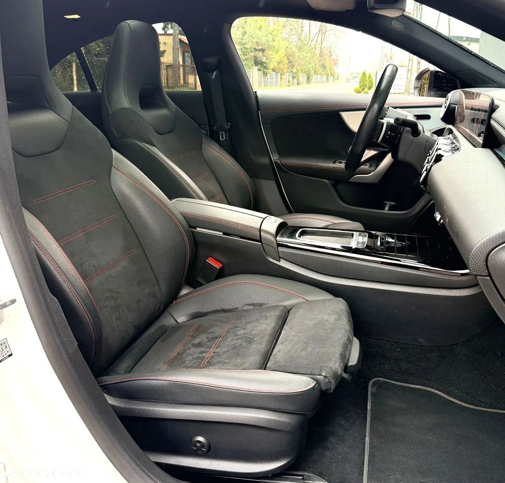 Mercedes-Benz CLA 200 AMG Line 7G-DCT - 11