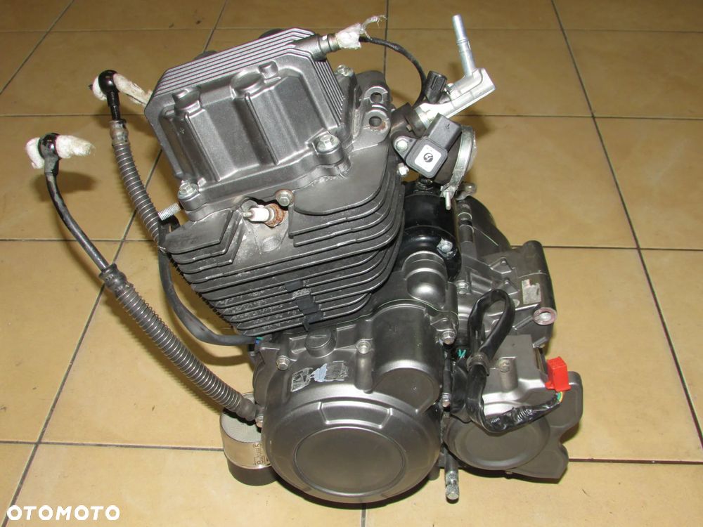 Benelli BN 125 silnik engine motor - 1