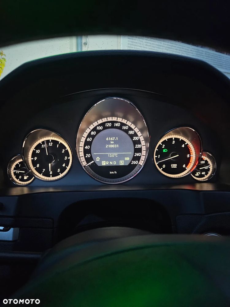 Mercedes-Benz Klasa E 350 CDI BlueEff - 15