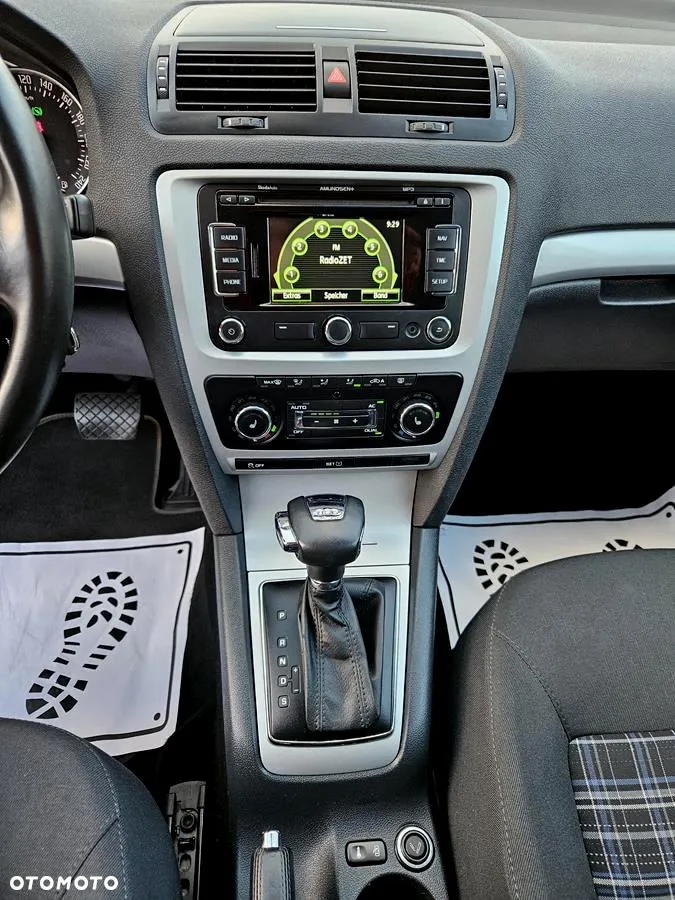 Skoda Octavia Combi 2.0 TDI DPF DSG FAMILY - 24