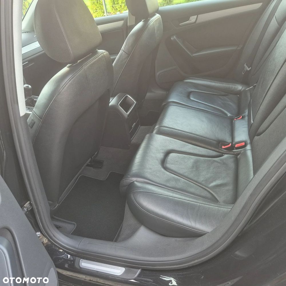 Audi A4 Avant 2.0 TDI Quattro - 8
