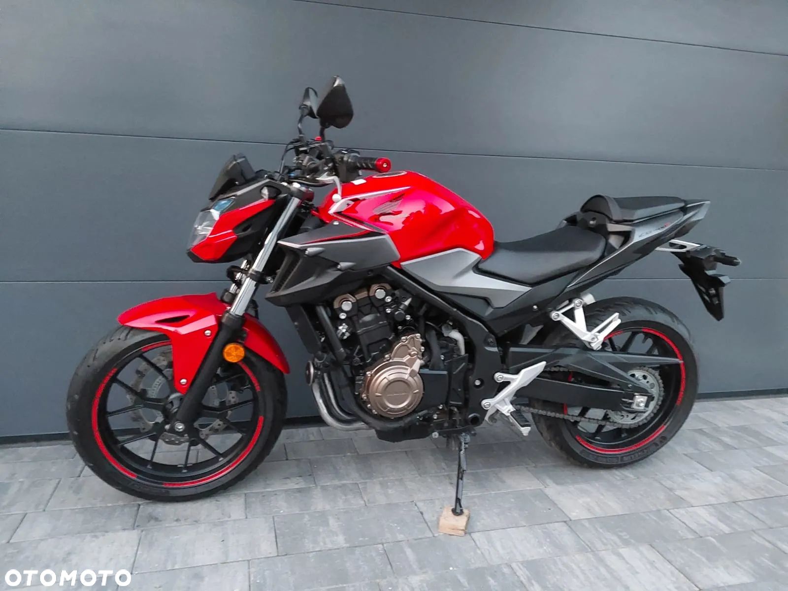 Honda CB - 1