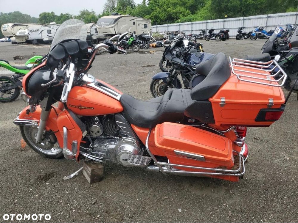 Harley-Davidson FLHTCU Ultra - 14