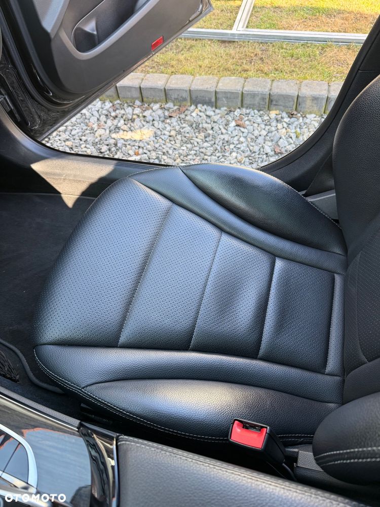 Mercedes-Benz Klasa C 300 7G-TRONIC Avantgarde - 17