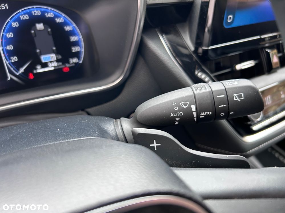 Toyota Corolla 2.0 Hybrid Style - 16