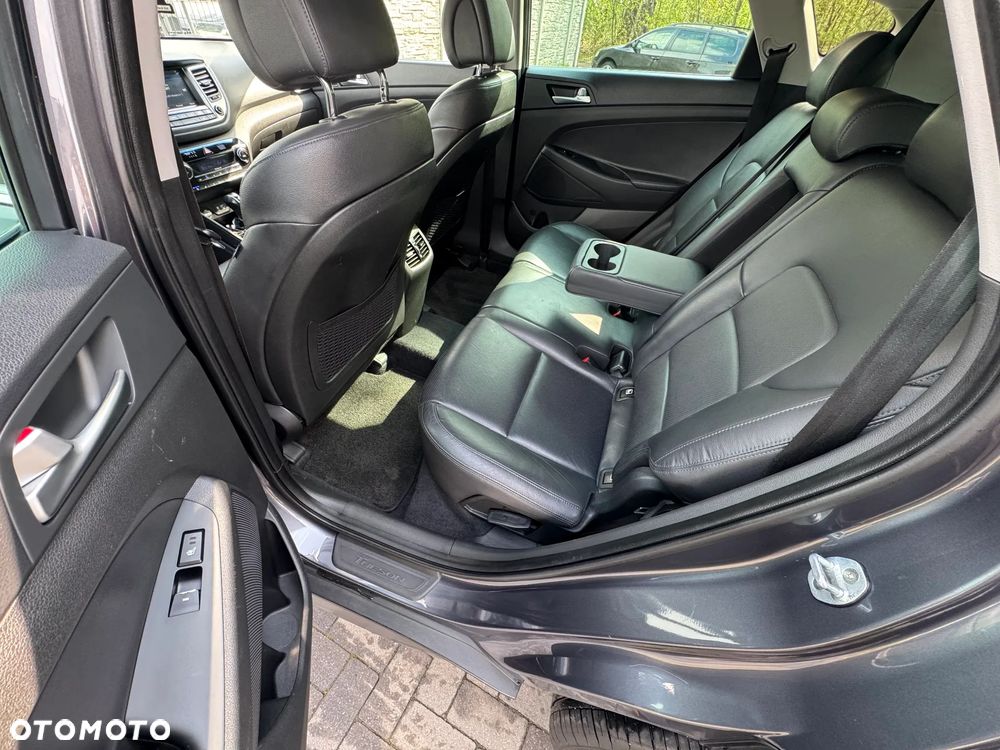 Hyundai Tucson blue 1.7 CRDi 2WD DCT Premium - 31