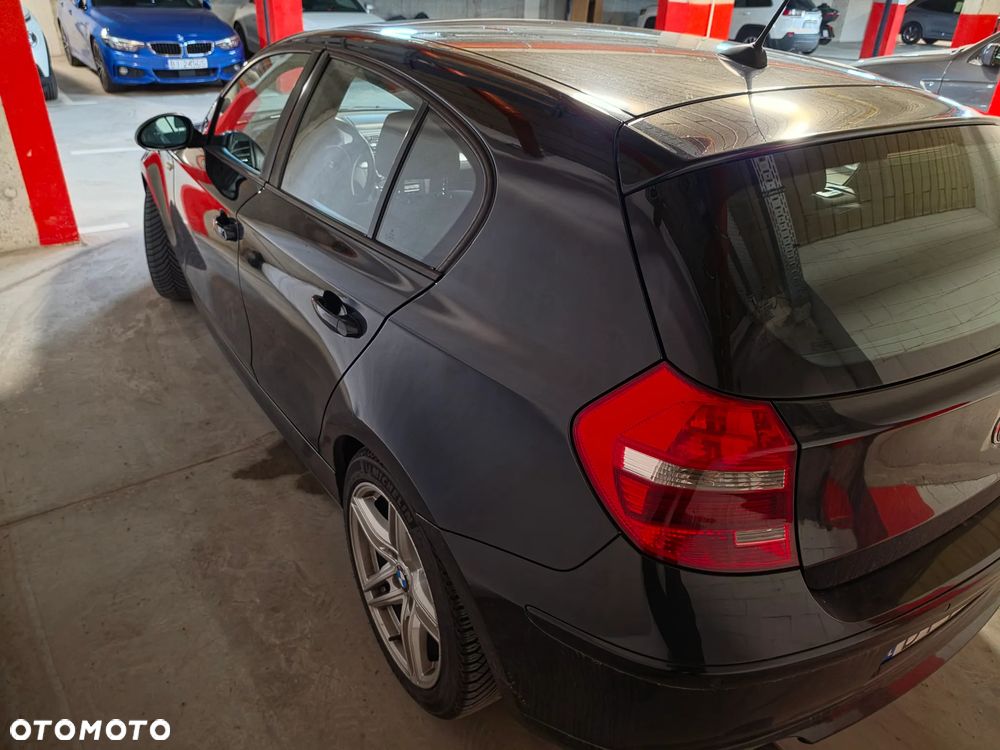 BMW Seria 1 123d - 4