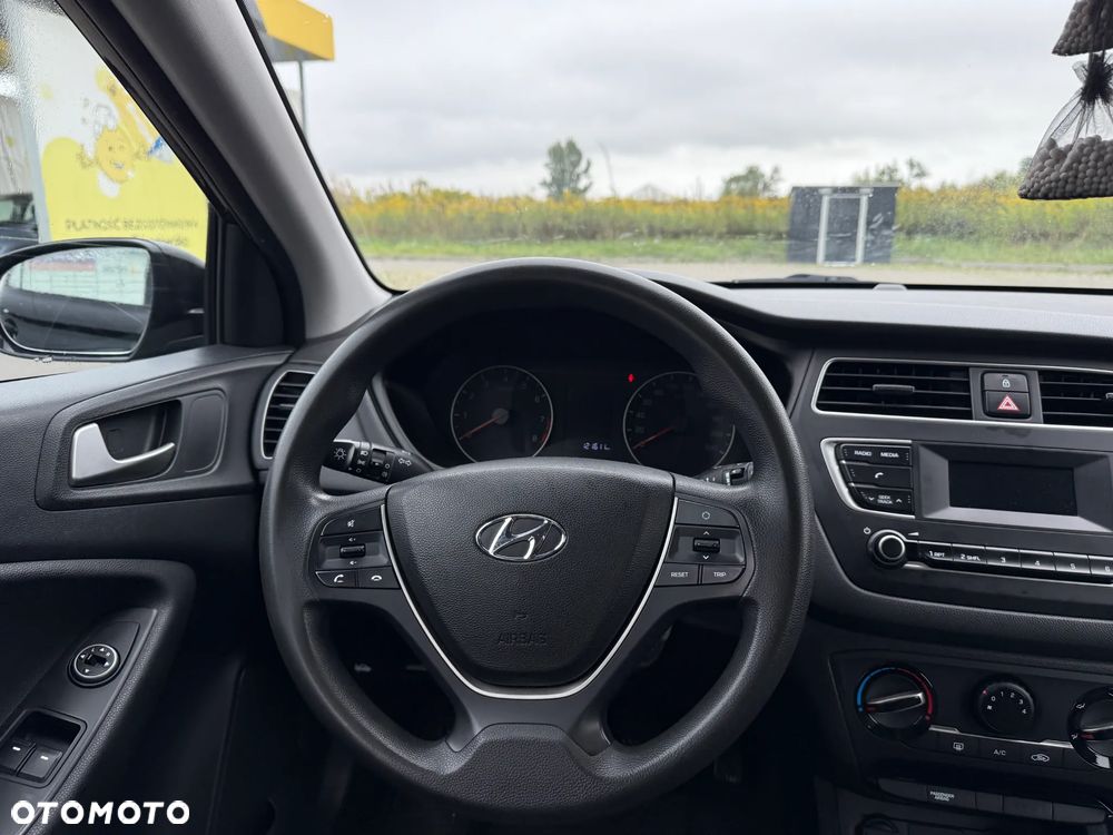 Hyundai i20 1.2 Classic + - 11