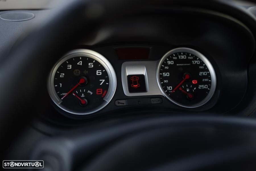 Renault Clio 2.0 16V Sport - 48