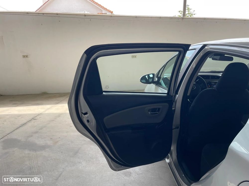 Toyota Yaris 1.0 VVT-i ACtive - 26