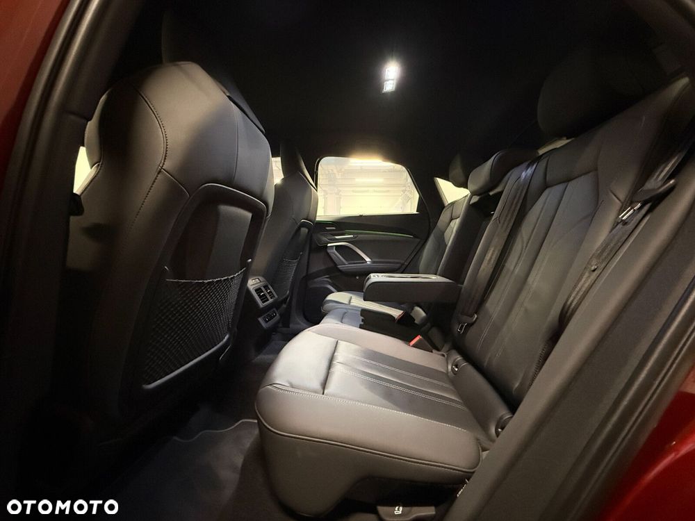 Audi Q5 Sportback - 28