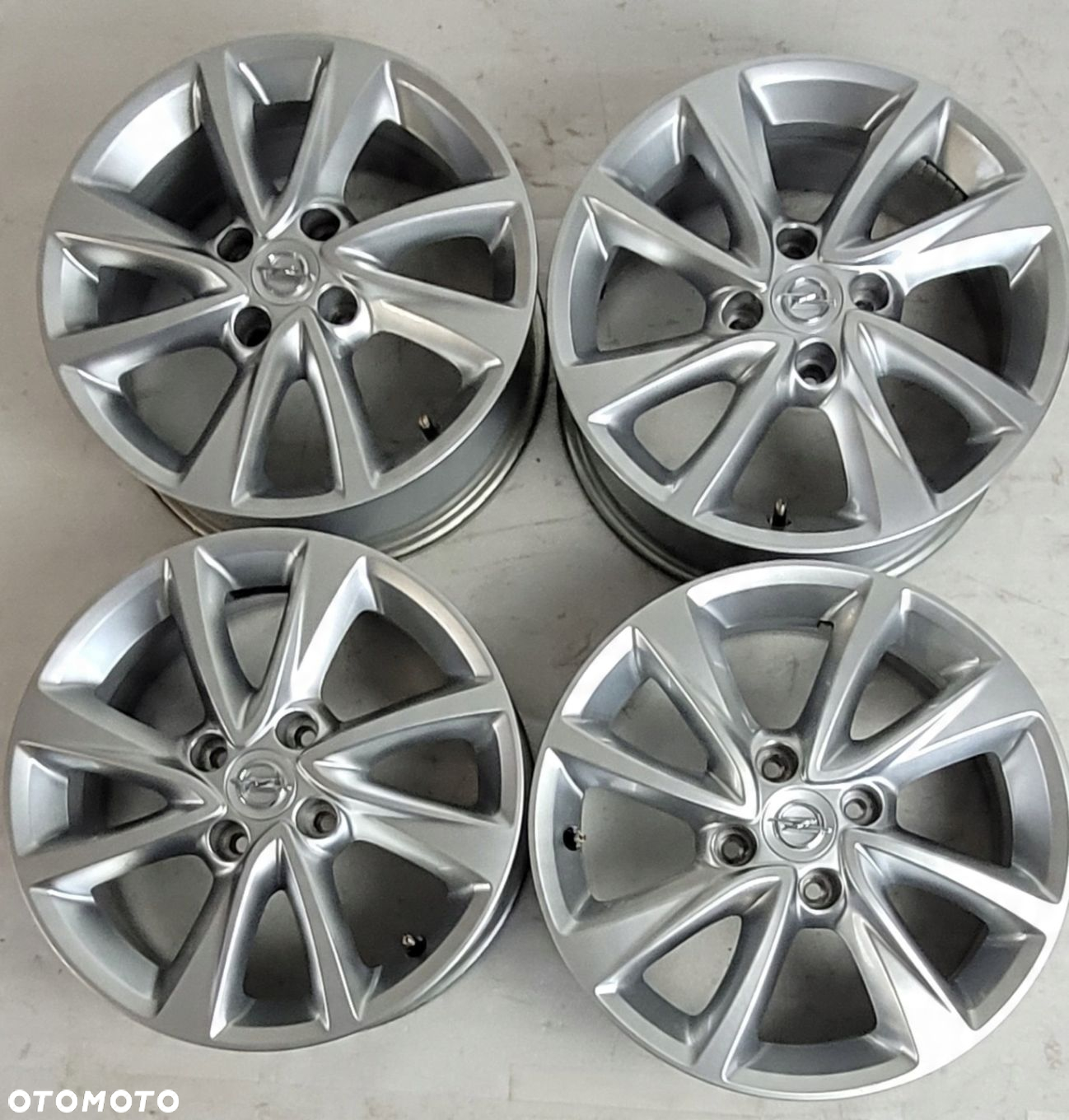 FELGI OPEL CORSA F 6,5x16 16 ET38 4x108 9832277280 - 2