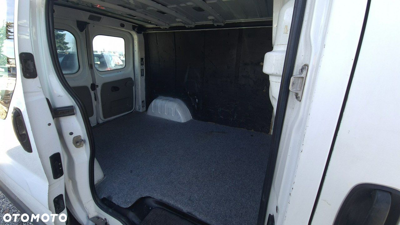Opel Vivaro - 27