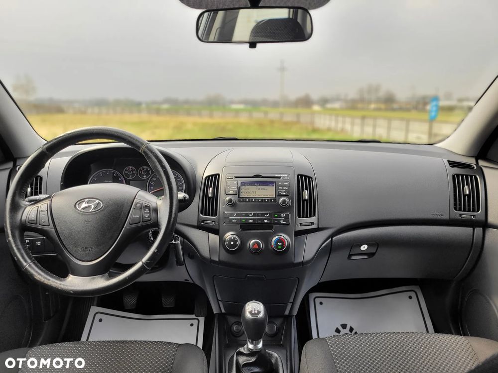 Hyundai i30 1.4 Blue Comfort - 24