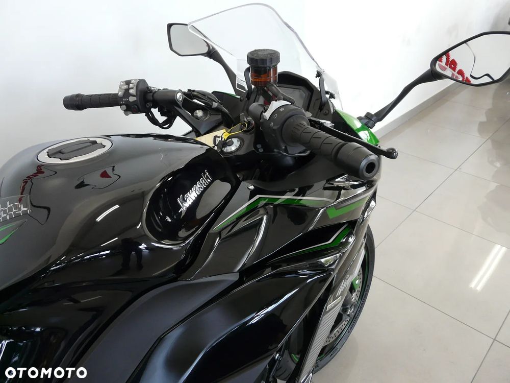Kawasaki Ninja 1000 SX - 3