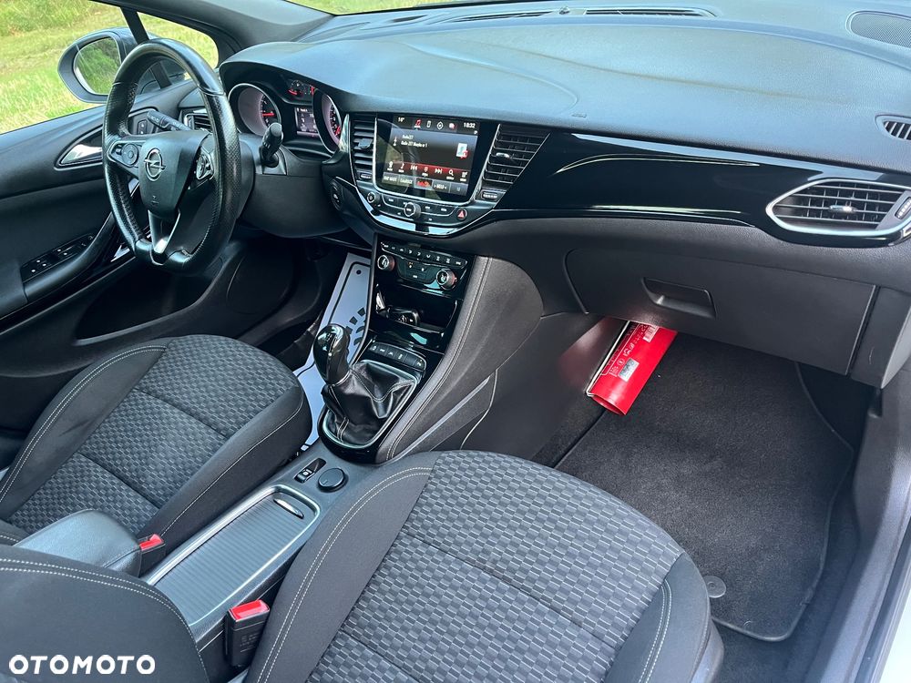 Opel Astra 1.4 Turbo Start/Stop Ultimate - 29