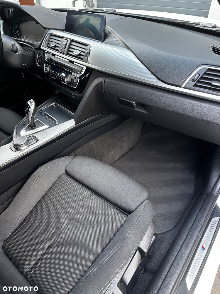 BMW Seria 3 320d M Sport Shadow - 15