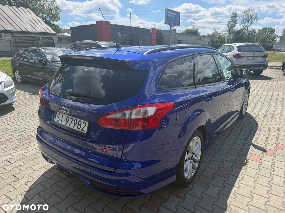 Ford Focus 2.0 EcoBoost ST mit Leder-Sport-Paket - 5