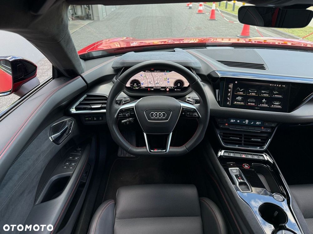 Audi RS e-tron GT - 30