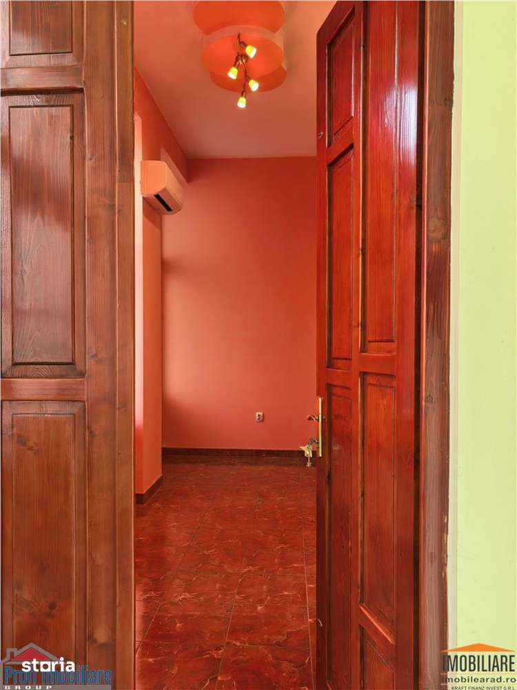 Apartament etaj 1 ultracentral langa Primaria Arad — fotografia 1