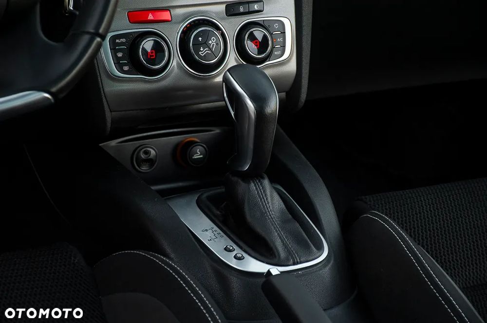 Citroën C4 PureTech 130 Stop & Start EAT6 Selection - 34