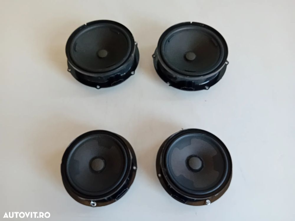 Boxa Difuzor Usa Fata Spate Vw Passat B8 AN 2014-2020 Cod 3G0035454 In Stare Foarte Buna - 2