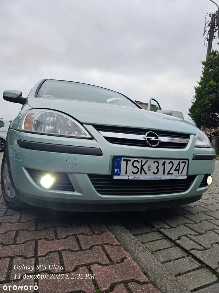 Opel Corsa 1.2 16V Comfort Easytronic - 3