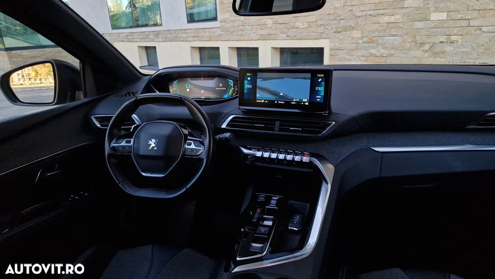 Peugeot 3008 PHEV 300 EAT8 4X4 Allure Pack - 13