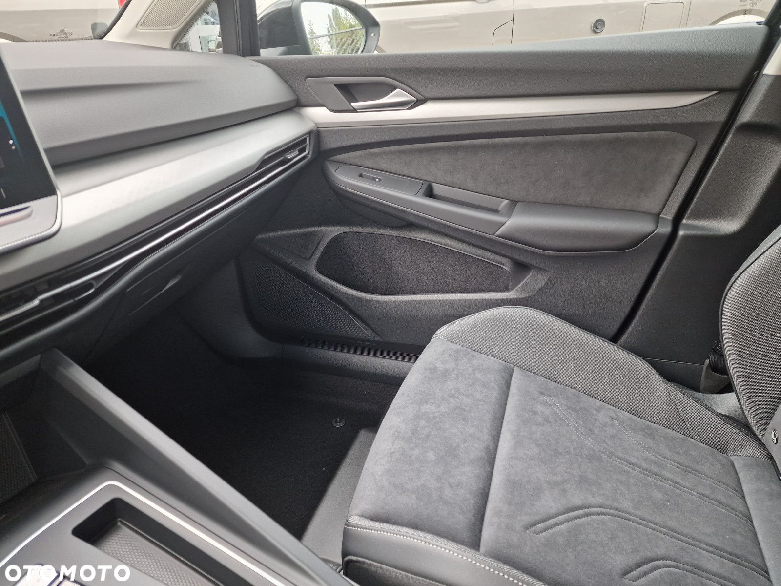 Volkswagen Golf - 23