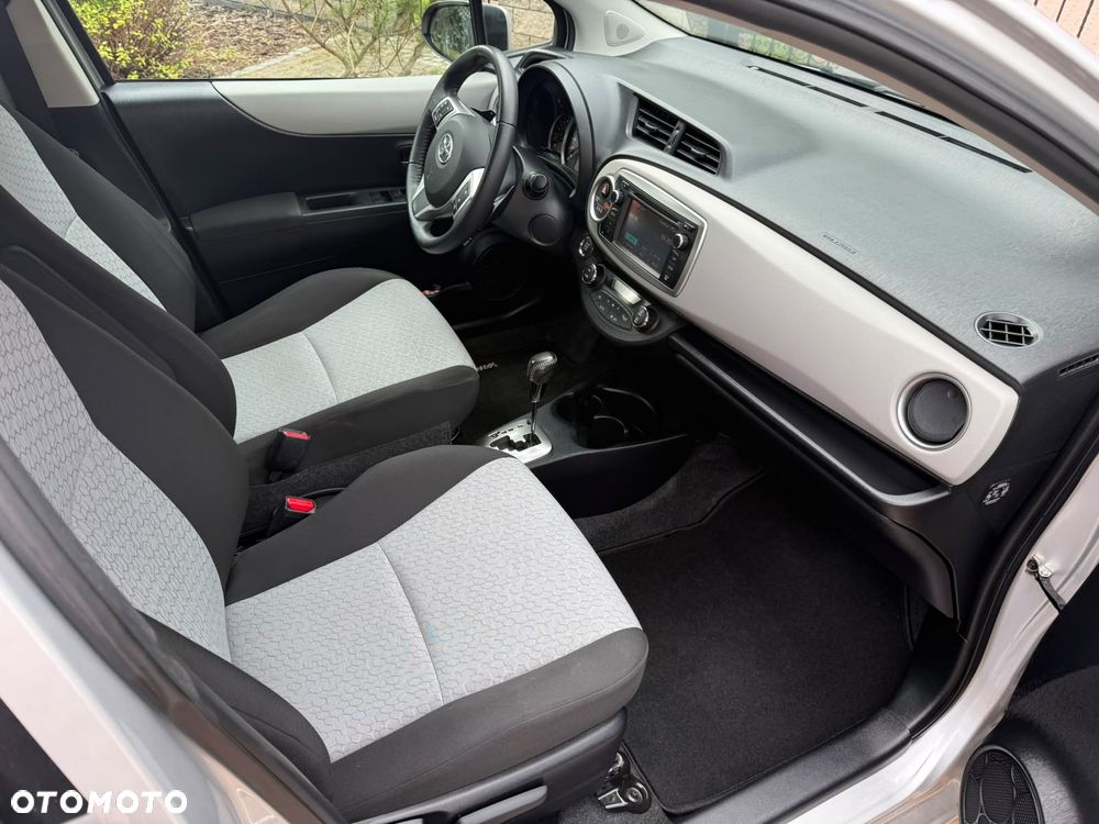 Toyota Yaris 1.33 VVT-i Multidrive S Executive - 11