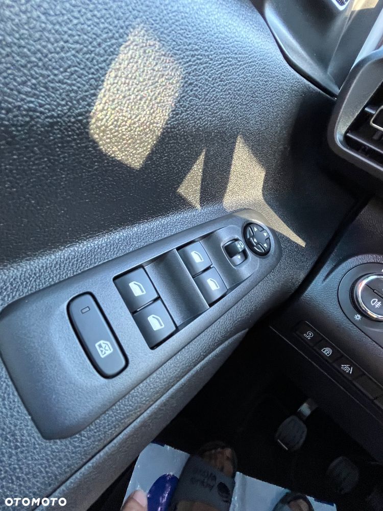 Opel Combo 1.5 D Start/Stop Innovation - 28