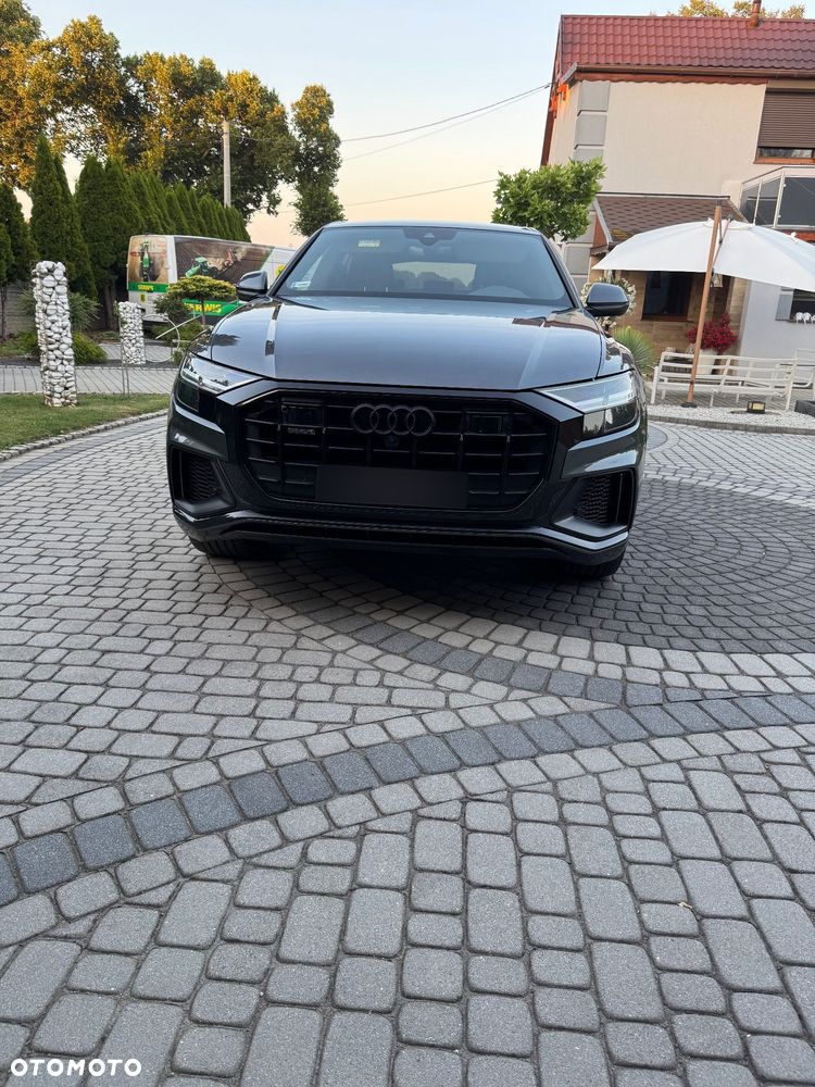 Audi Q8 - 2