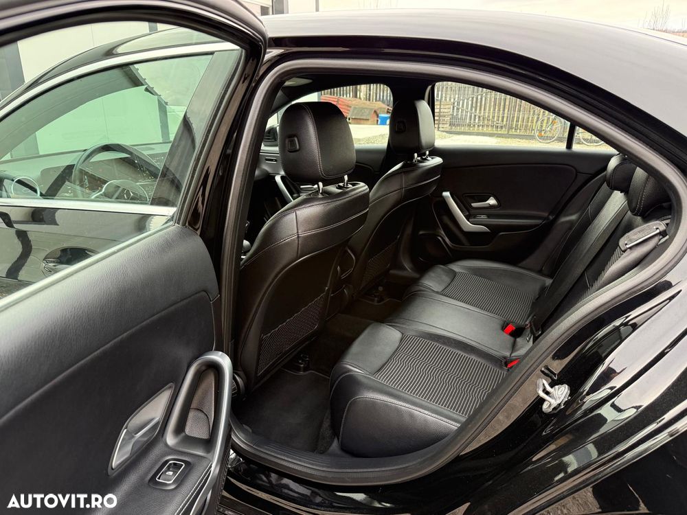 Mercedes-Benz A 200 Sedan 7G-DCT Edition 19 - 14