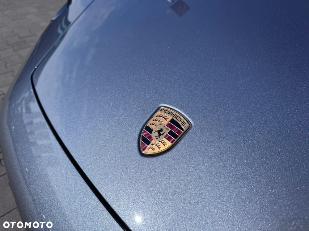 Porsche 911 Carrera - 21