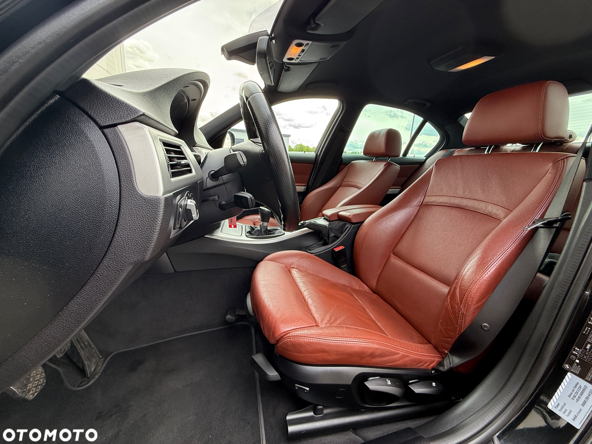 BMW Seria 3 320i - 12