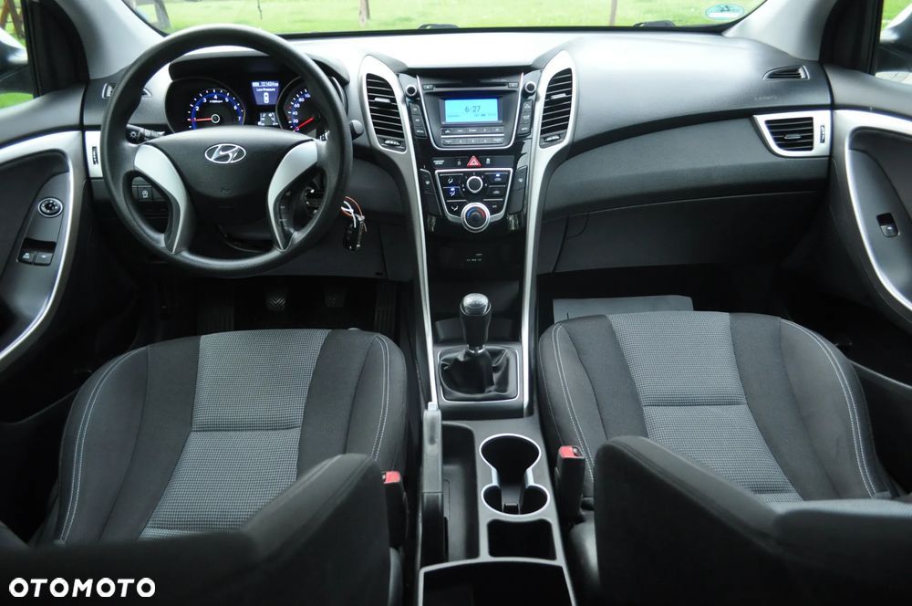 Hyundai i30 blue 1.4 Classic - 26