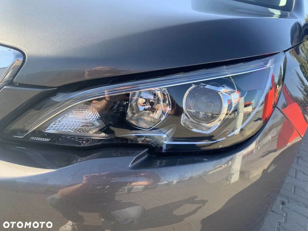 Peugeot 308 BlueHDi 130 EAT8 Stop & Start Allure Business-Paket - 8