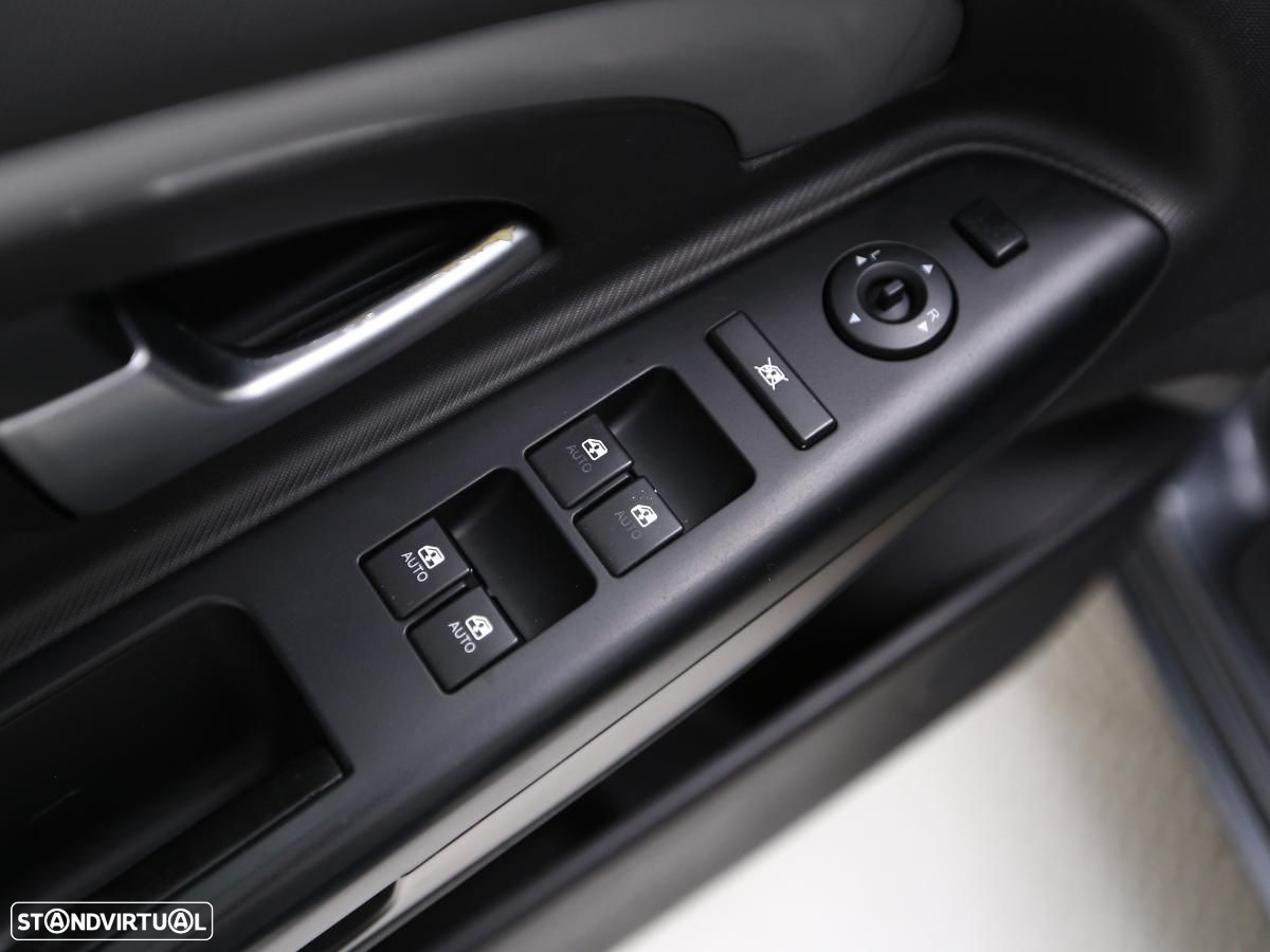 Kia Ceed - 13