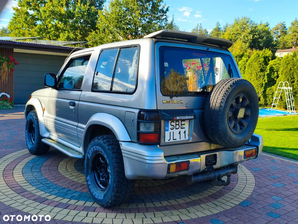 Mitsubishi Pajero - 8