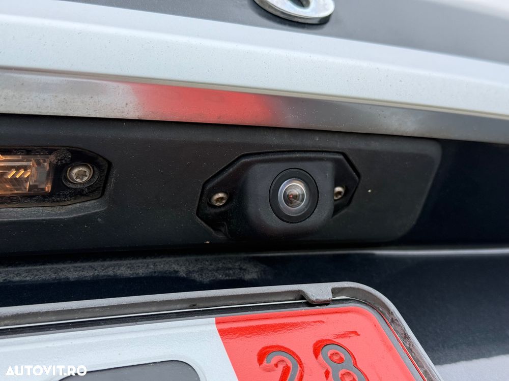 Volvo XC 60 D4AWD Start-Stop R-Design - 12