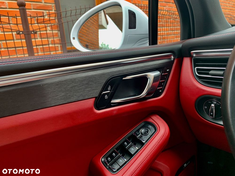 Porsche Macan GTS - 28