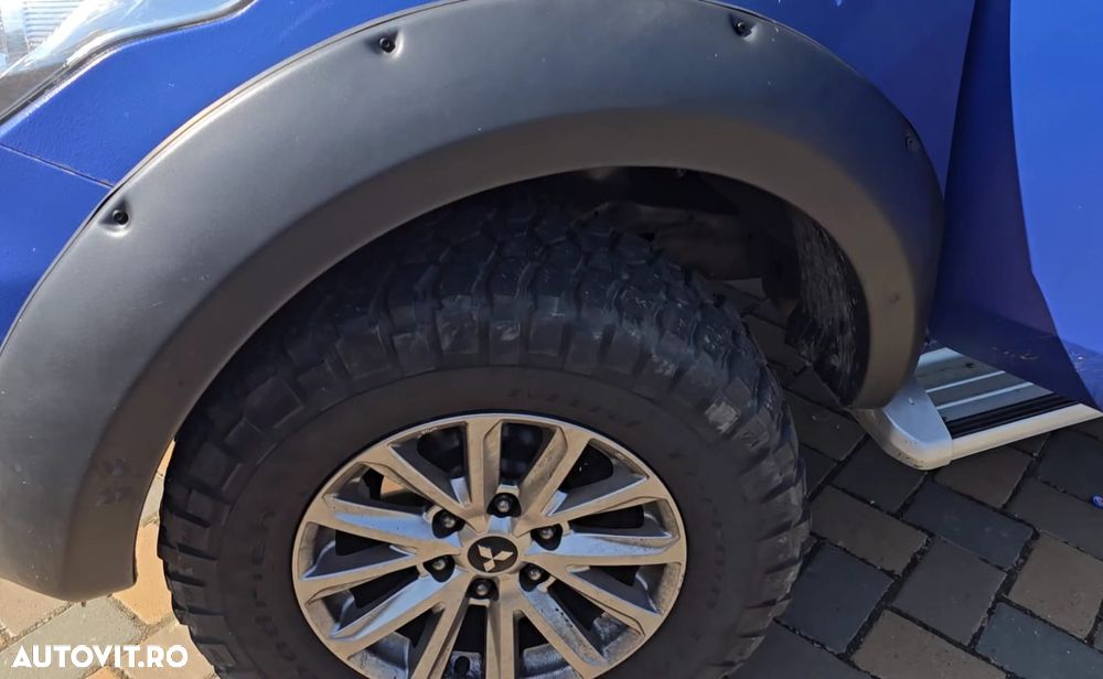 Mitsubishi L200 - 6