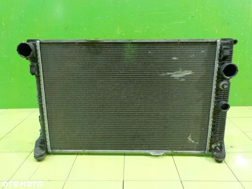 MERCEDES E C207 A207 3.0 CDI 11r COUPE chlodnica wody A2045003603 - 1