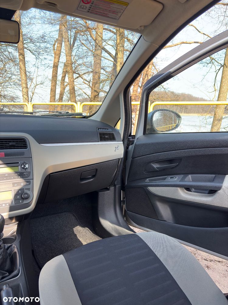 Fiat Grande Punto - 16