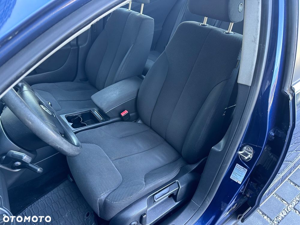 Volkswagen Passat 2.0 TDI Highline - 11